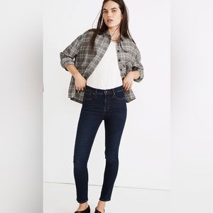 Madewell dark wash mid rise jeans sz 31x32
